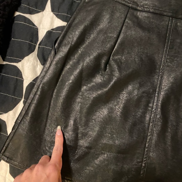 NWT Nasty Gal ‘Zip Up Your Troubles’ faux leather skirt - Picture 3 of 13